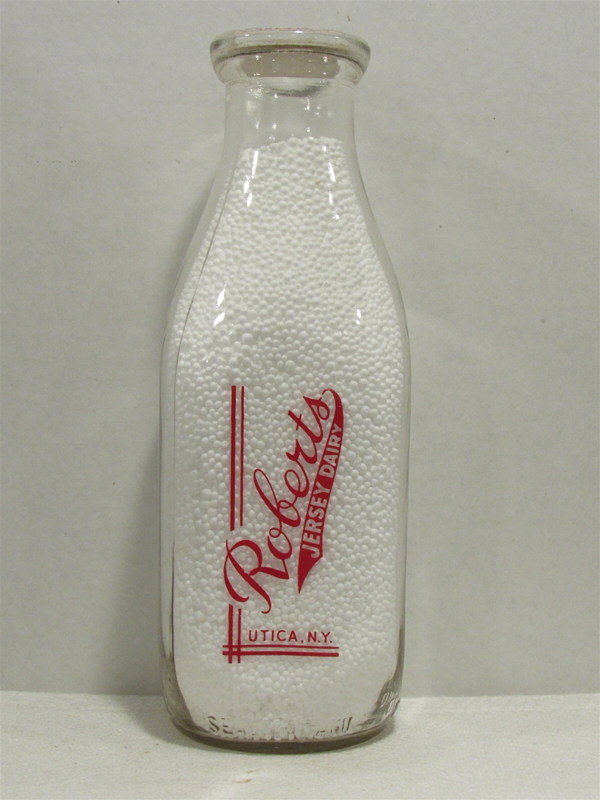 TSPQ Milk Bottle Roberts Jersey Dairy Farm Utica NY ONEIDA COUNTY 1960