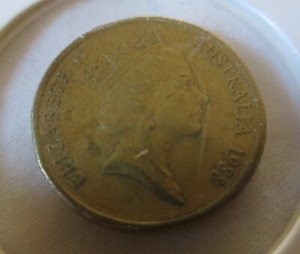 Australia 2 Dollars Coin Elizabeth II Aboriginal man 1988 HH & RDM Initials