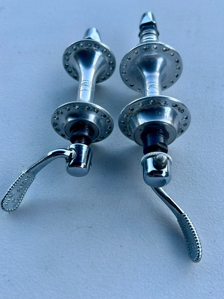 【格安saleスタート】 Vintage 1984 Campagnolo Triomphe 36H English threaded Hubs ヘッドパーツ