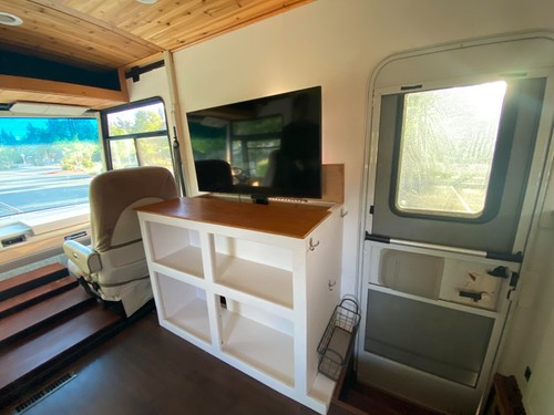 2003 Winnebago Itasca Suncruiser 35u RV Tiny House - Picture 14 of 19