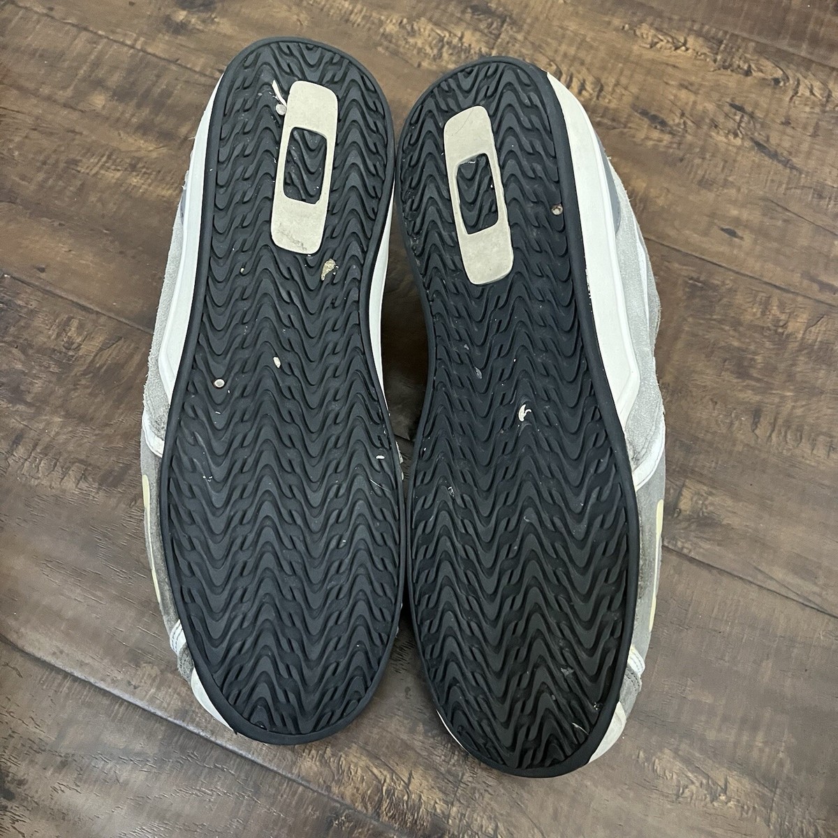 テック ノームコア Y2K ゴープコア Oakley好きに Womens 11 - Vintage Oakley Leather Low Top Sneakers Y2K