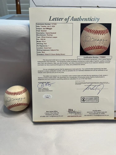 Joe DiMaggio signed baseball JSA Letter Of Authenticity.
