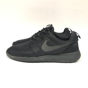 roshe one triple black