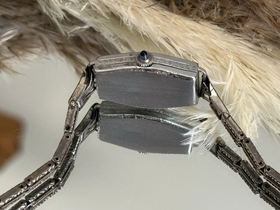 Banda de filigrana de plata esterlina con zafiro y diamantes Art Deco de 1930 para damas Foto 4 de 4