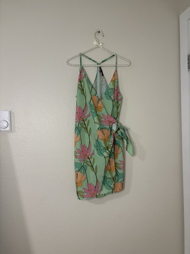 Lulus Women Green Floral Hit The Resort Wrap Mini Dress - Picture 8 of 12