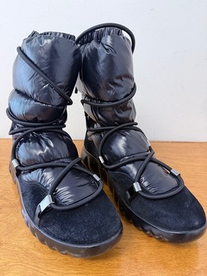 Moncler Black Insulated Puffer Snow Boots Size 40.5 Womens Luxury Winter Shoes w