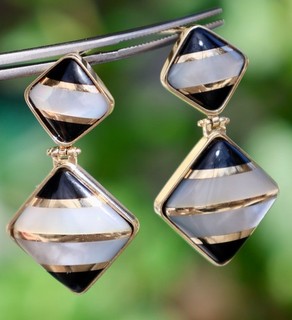 14K SOLID YELLOW GOLD 1.2" LONG 5.83GRAMS MOP ONYX DANGLE DROP HINGED EARRINGS