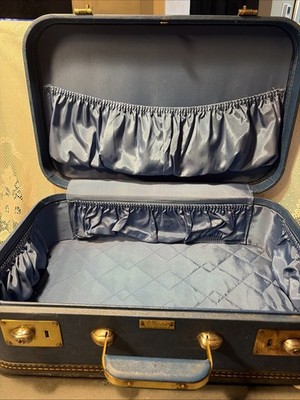 Vtg Blue Suitcase Luggage 18  No Key Brass Overnight Train Case Hard Shell HIGG
