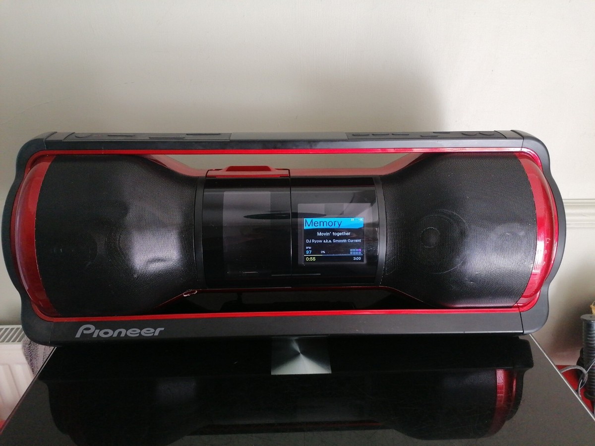 Pioneer STZ-D10Z-R Boombox GhettoBlaster Dock, USB aux in Pioneer STZ-D10Z-R Boombox GhettoBlaster Dock, USB aux in