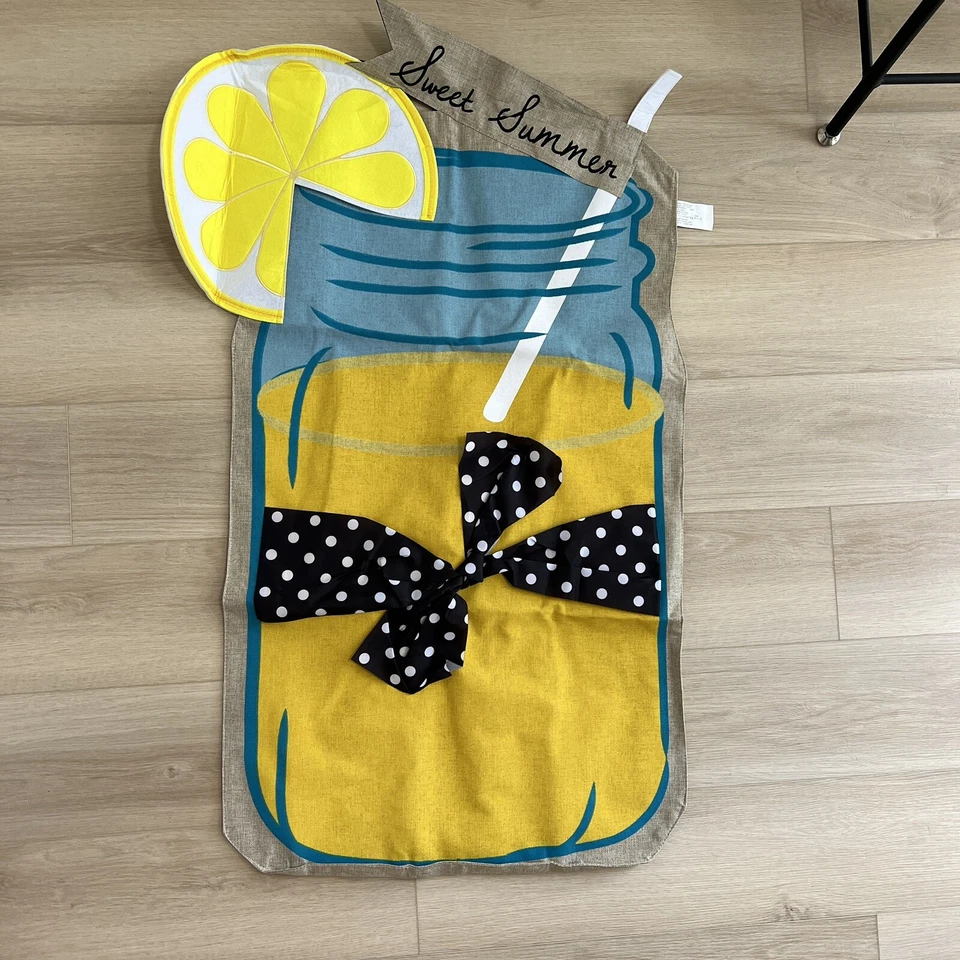 Camiseta Evergreen Flag Dulce Casa de Verano Bandera Limonada Negro Blanco Lunares Lazo Foto 2 de 4