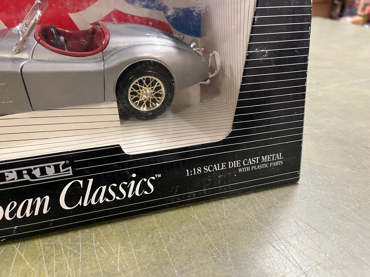 ERTL European Classics 1948 Silver Jaguar XK120 Die Cast Metal 1