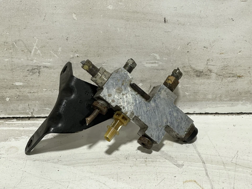 Válvula dosificadora de frenos Jeep TJ Wrangler 97-06 sin ABS con SOPORTE 52128423AC Foto 2 de 4