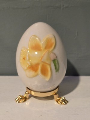 Goebel Vtg 1982 Daffodil Annual Porcelain Easter Egg & Stand West Germany 5th Ed