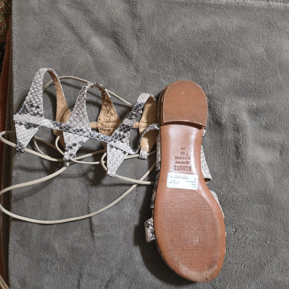 Sandalias de gladiador con cordones de cuero de serpiente SCHUTZ Erlina para mujer talla 8 Brasil Foto 2 de 4