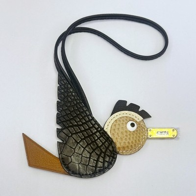Handmade Black Wing Bird Bag Charm Gold Metal Beak Free economy shipping