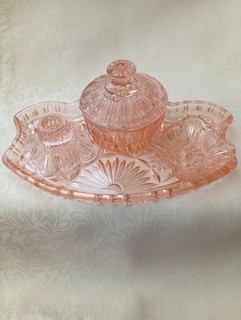 VINTAGE PINK GLASS DRESSING TABLE SET