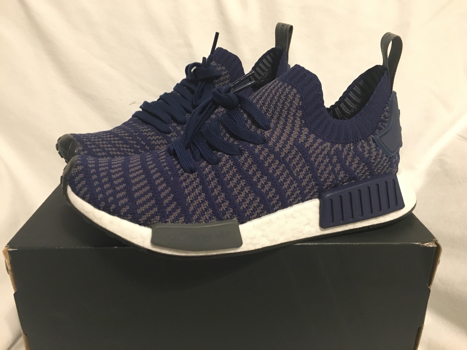 nmd r1 primeknit grau
