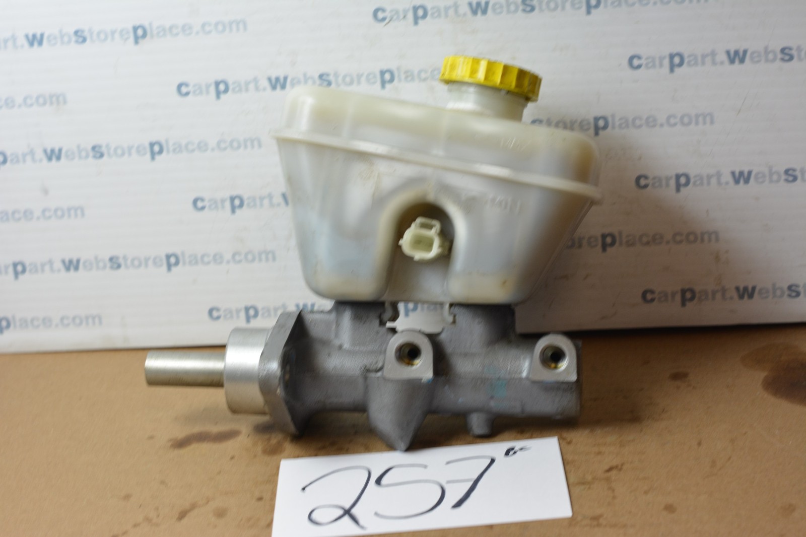 2006 - 2010 Grand Cherokee 3.7L, Auto, 4X4 Used Master Brake Cylinder #257-BC