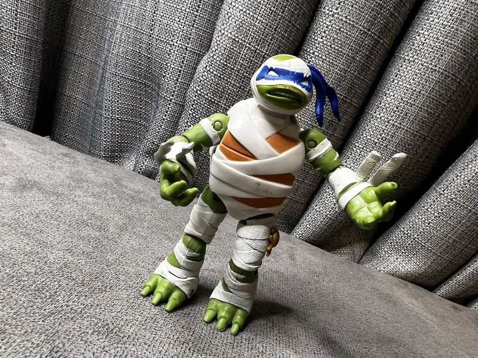 Tales of Teenage Mutant Ninja Turtles Monstruo Mutantes Momia Leo TMNT Leonardo Foto 2 de 4