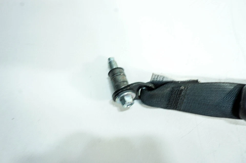 16-20 Infiniti QX60 3,5 L OEM paso trasero derecho segunda fila cinturón de seguridad retractor 5083 Foto 2 de 4