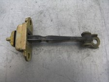 Porte arrière et accessoires Nissan PRIMERA