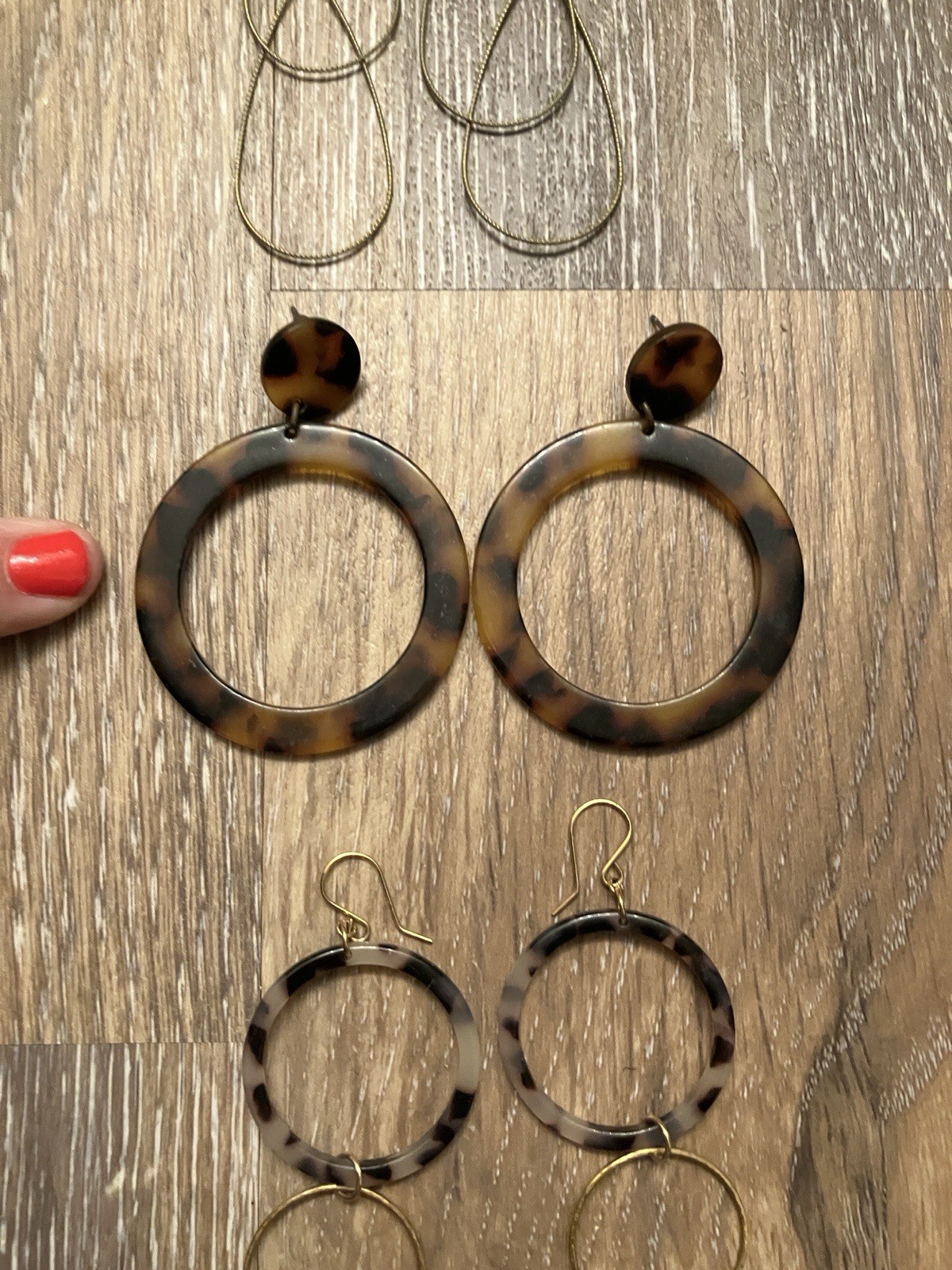 Tortoise Shell Pattern Gold And  Hoop  Earrings L… - image 3