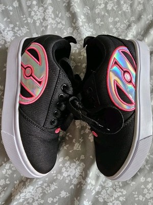 Heelys Youth Size 2- Black/Hot Pink Roller Skate Shoes
