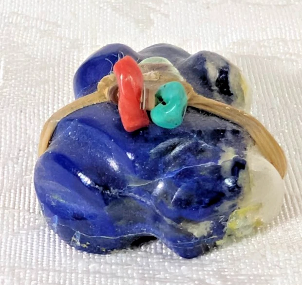 Fetiche de rana tallada Zuni de Dinah Gasper Foto 3 de 4