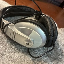 Behringer HPM1000 Closed-back Headphones S1