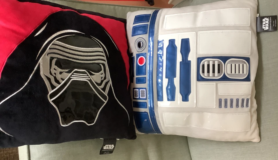 Juego de 7 apuestas dobles Star Wars Classic GridIncluye juego de sábanas cómodas reversibles. Foto 2 de 4