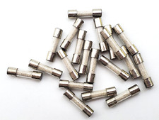 Lot of 20 Silica Filled Glass Fuses 2-1/2 Amp 250 Volt 5 x 20 mm Fast Acting