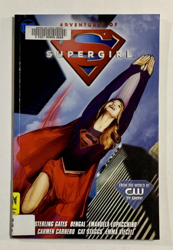 Lot Of 9 Supergirl Graphic Novels DC Comics First Printings Foto 2 de 4