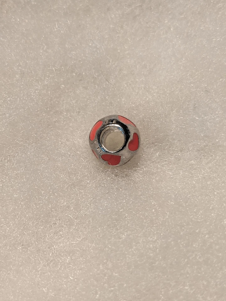 Pandora Silver S925 ALE RED HOT RED LOVE ENAMEL HEARTS Round Charm Bead - Image 2 of 3