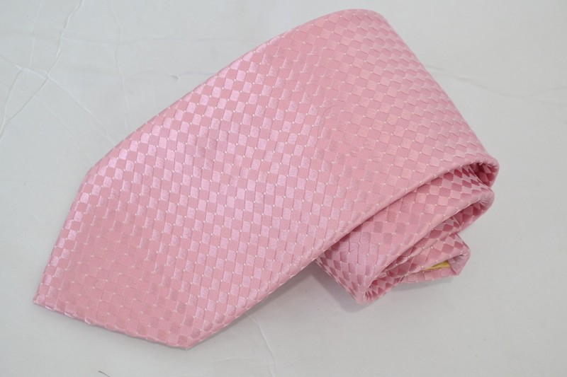 DONALD J TRUMP PINK SILK MEN'S NECK Tie W:3 1/2" BY L:62"