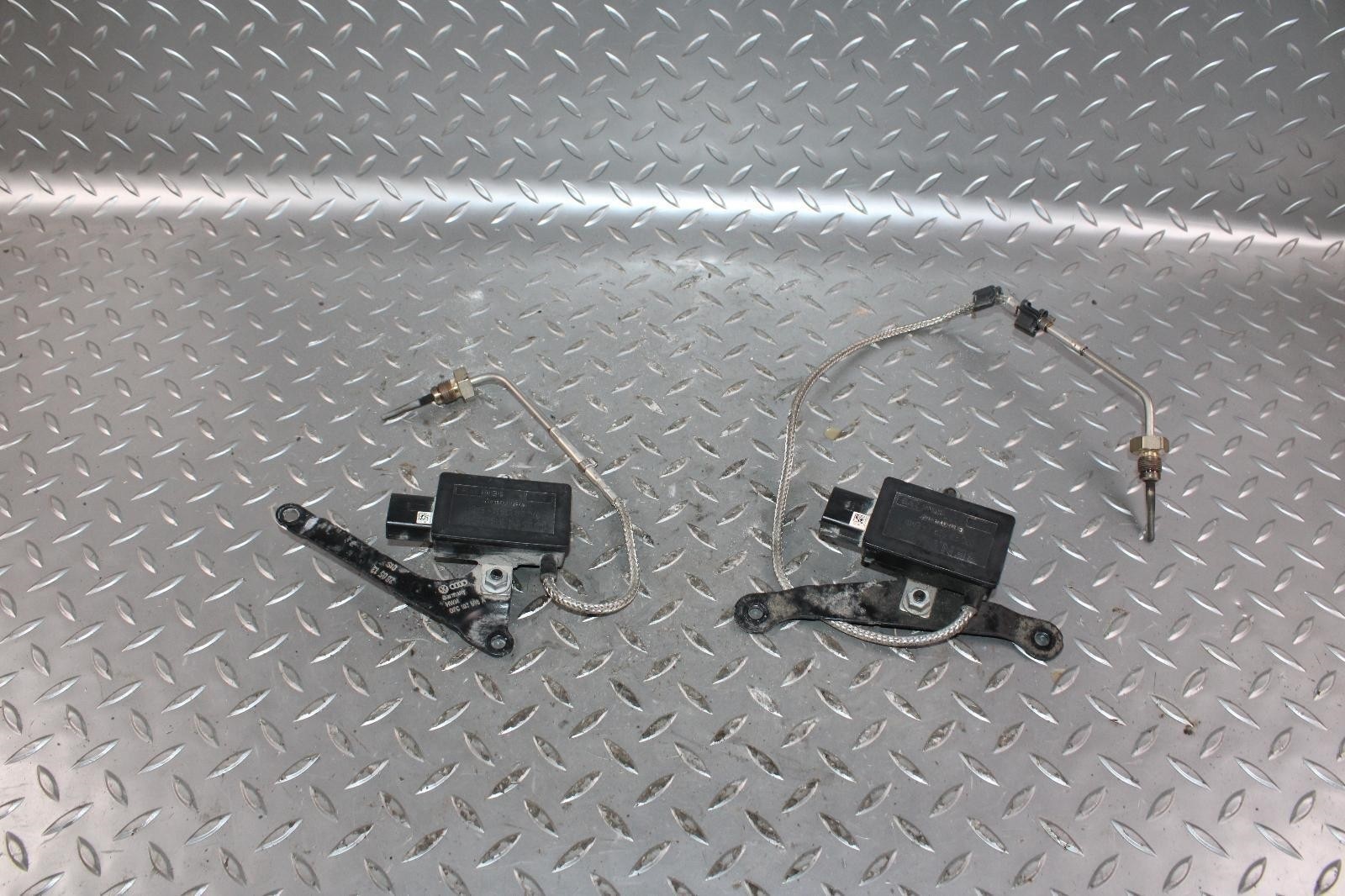 13-18 Flying Spur 6.0L Motor Engine EGT Exhaust Temperature Temp Sensors Pair 2x