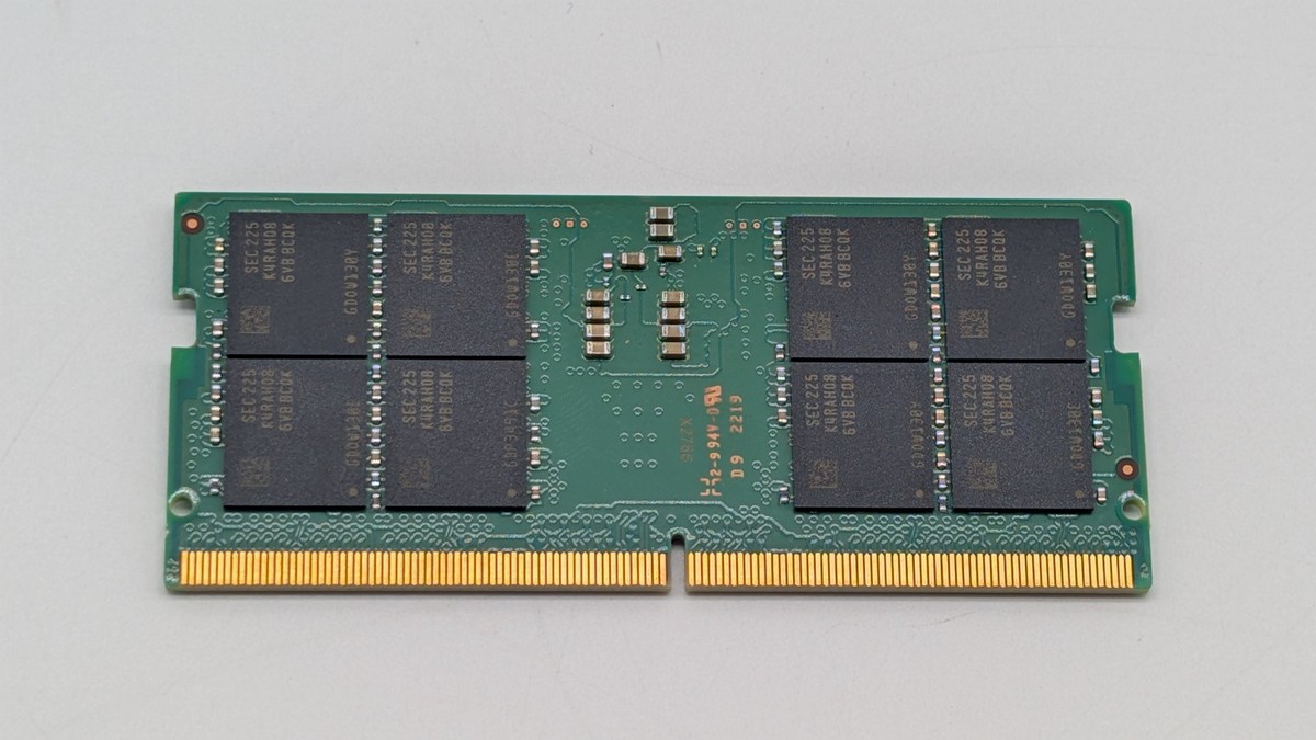 Samsung 32GB PC5-38400 DDR5 4800 MHz SODIMM Laptop Memory RAM