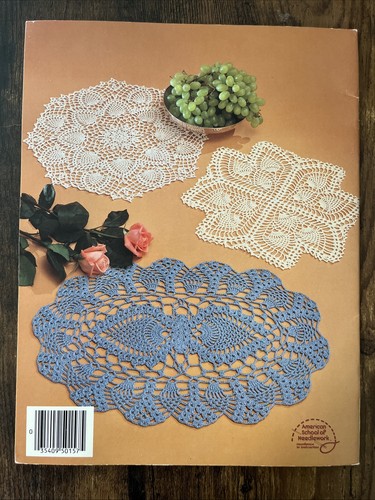 Piña Crochet Favoritos de Rita Weiss - Am School of Needlework #1021 1982 - Imagen 2 de 3