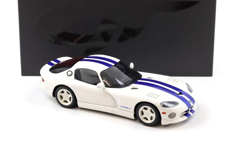1:18 GT Spirit GT940 Dodge Viper GTS Coupe Bianco Pietra/ Strisce Blu 1996 - Immagine 2 di 4