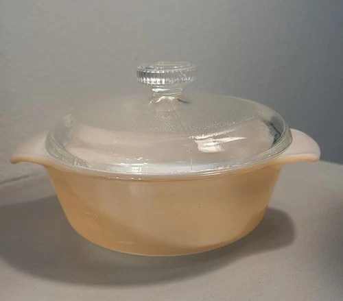 VINTAGE ANCHOR HOCKING FIRE KING 472 PEACH LUSTRE 8 OZ IRIDESCENT CASSEROLE DISH