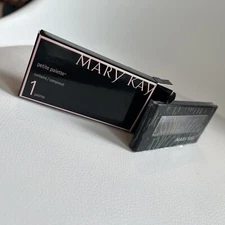 Mary Kay Empty Refillable Petite Palette #114610 Compact New in Box! Cute