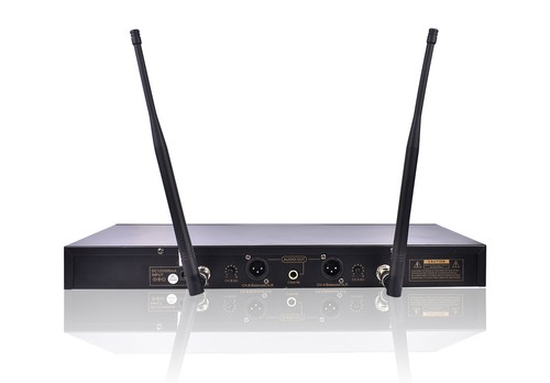 IDOLpro UHF-630 Dual Channel Wireless Microphones With New Digital Technology - Picture 2 of 2