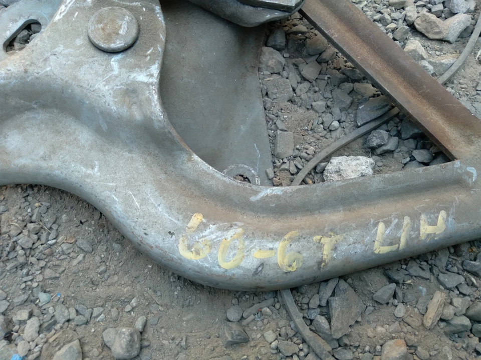 1966 Chevy truck hood hinge GM LH - Image 2 of 3