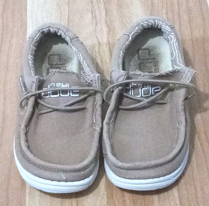 Hey Dude Wally Youth Boys Size Tan Shoes