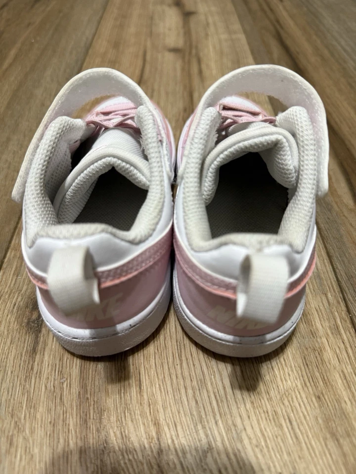 Tênis Nike Court Borough Low Recraft infantil feminino DV5458-105 tamanho 10C em excelente estado usado - Imagem 4 de 4