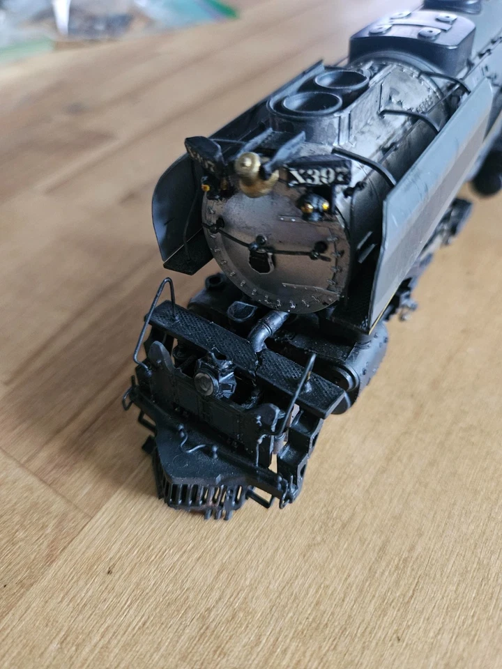 HO Rivarossi 4-6-6-4 Challenger Union Pacific 3979 1592 gris Foto 2 de 4