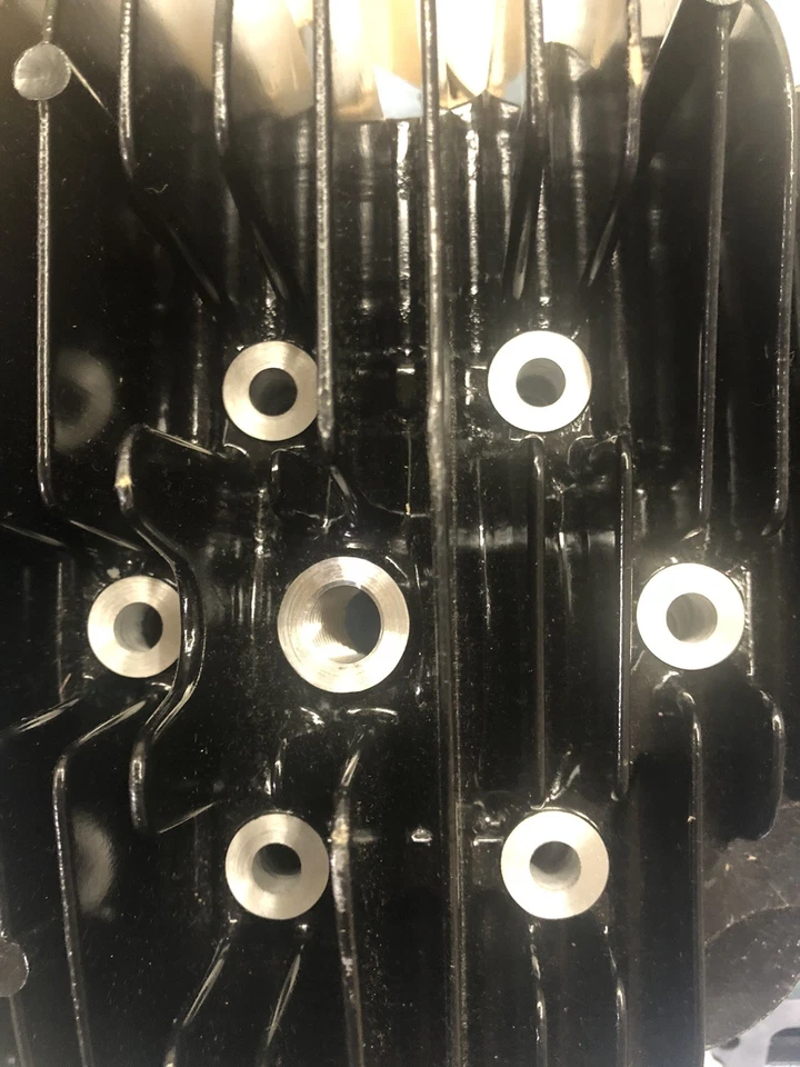 RM250X 1981 SUZUKI NOS CILINDRO 11210-14202 Y CABEZAL 11111-1402 GENUINO SUZUKI Foto 2 de 4