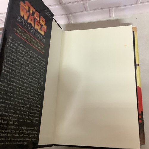Lot of 4 Star Wars Hardcover Books - Picture 9 of 10