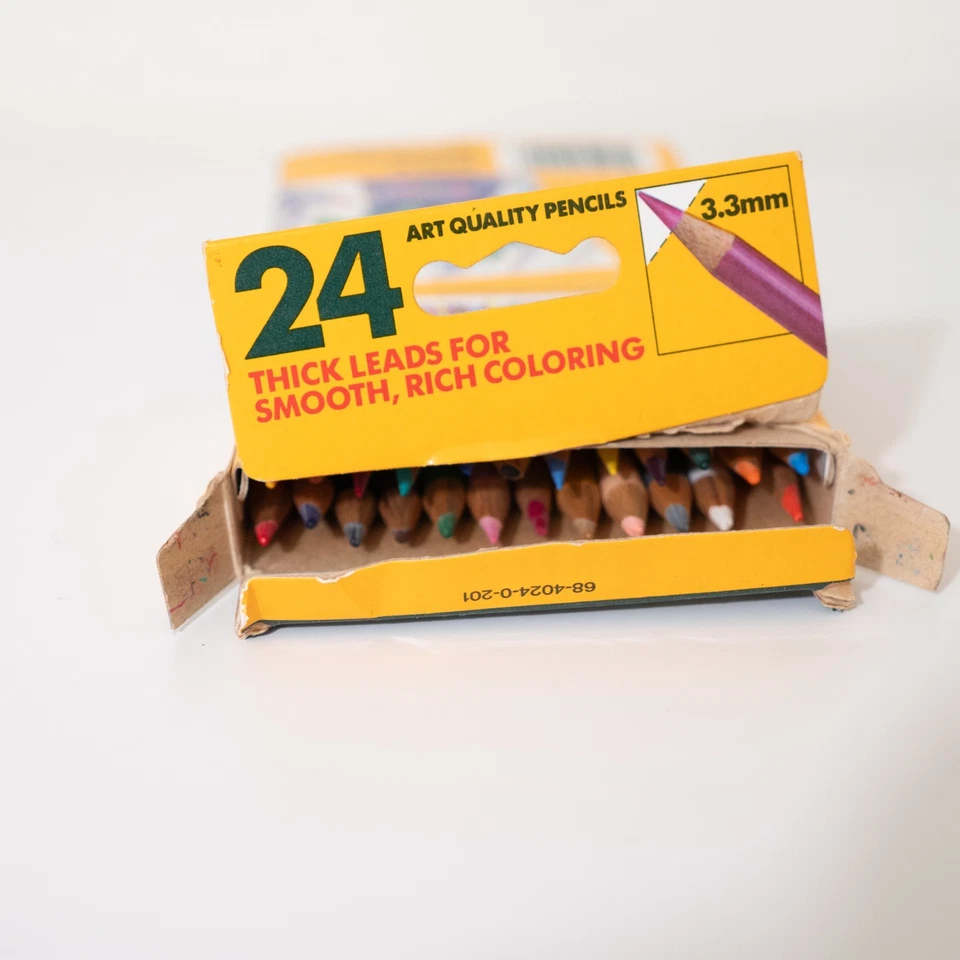 Crayola No. 4024 Colored Pencils - Box of 24 - Vintage 1987 lightly used - Image 4 of 4