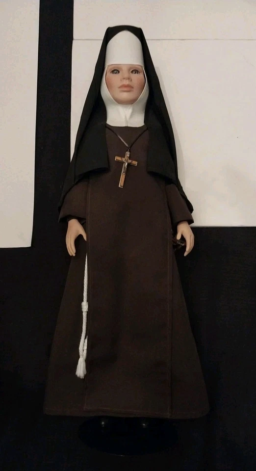 Muñeca Monja Bendiciones - Hermanas Felicianas de San Francisco Milwaukee WI 19" con 2 Rosario Foto 4 de 4