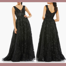 NWT $798 Mac Duggal [ 6 ] Floral Embroidered Illusion V-Neck Gown Black J244